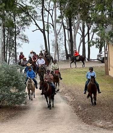 Horse riders leaving Heros Reserve